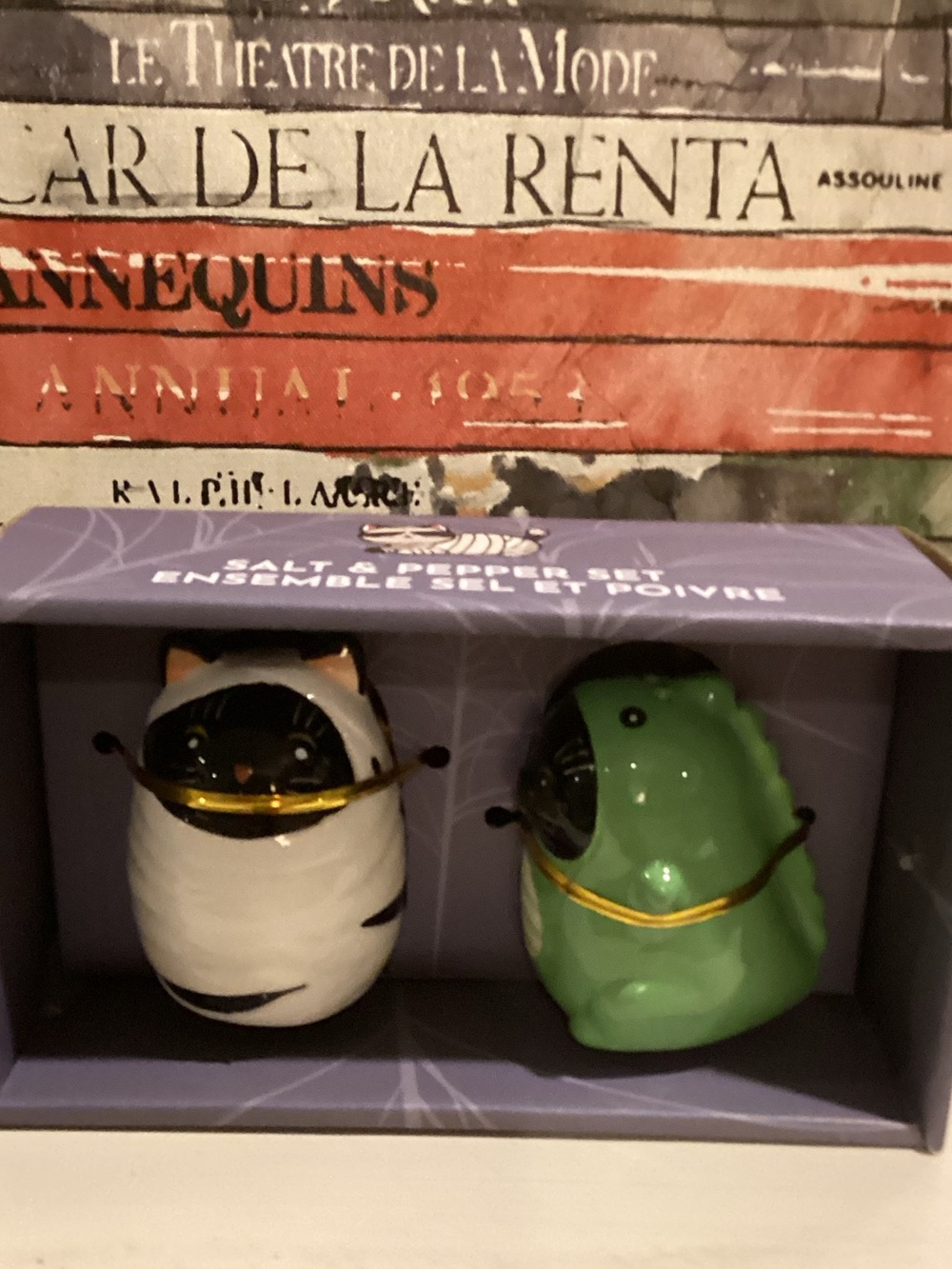 10 Strawberry Street Halloween Cat Salt & Pepper Shakers